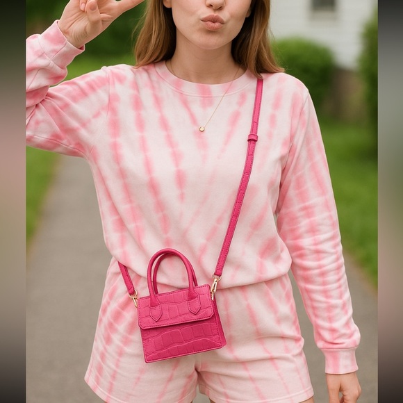 Croco look Mini hot pink cross body bag patent leather look high quality - Picture 6 of 6